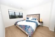 Modern 4 Bedroom House in Box Hill