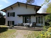 Maison avec jardin face au lac et plage