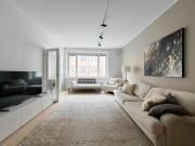 Modern 2BR downtown, private sauna, workspace