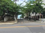 Apto com 1 suíte a 30 mts da Praia do Tombo Guarujá