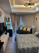 Azure Homestay with PS4, near Malls and City View