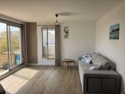 Appt 80 m2 vue port avec baignoire balnéo