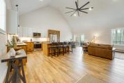 Top East Sebago