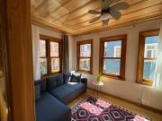 Balat Rose - Charming Wooden House with Terrace