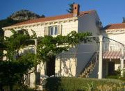 Family apartments Dominković