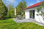 Ferienhaus mit Sauna u Terrasse im Zentrum von Rügen