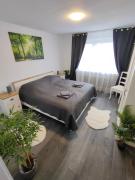 Large Central Apartment - MODERN & Fully Equipped - near fair