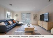 Woodward Villa - 2 Bed 2 Bath, CBD