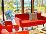 Sunset Beach Villa - Beach front home situated on the Huon River - Sleeps 8