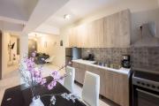 Koukaki Comfort - Modern 2BR near Acropolis by ΜΡS