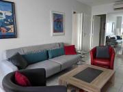 Spacious 2 BR 1 block from beaches - and the TRAM