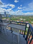 Cozy Cebu Studio Near IT Park with Fast-WiFi, Balcony and Gym access