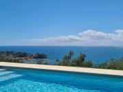 "Ulivi House" inside a Private Park, shared Pool, Tennis, 2 AC BDR, 2BTH, parking next home and private garage in Lerici!