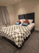 Modern 2 bed ground floor flat