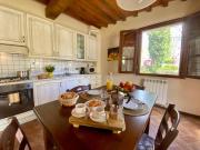 Vivi la Toscana con Piscina e Giardino