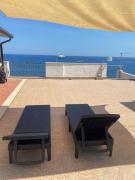 Appartamento con terrazzo sul mare Teocle