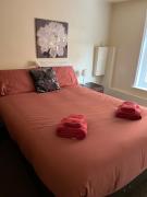 Red lion flat Red lion flat