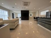 Luxury Hills 1500ｍ2超絶景パティオ サウナ BBQ 駐車場4台 プール ペット 空港そば