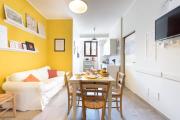 Suite Laterani 3 bedrooms with parking - Colosseum Area