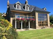 Charming Killinchy Manor Retreat