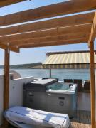 Apartmani More Posedarje -Apartment with private whirpool and terace 50m2
