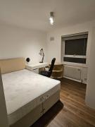 Heathrow Airport Easy Hostel Paid Transfers&extra bed available Heathrow Airport Easy Hostel Paid Transfers&extra bed available