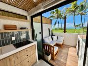 Pequena Grécia, frente mar, pé na areia com piscina