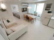 OPEN SALE, SONG Stay Park, Airport Railroad, Hongdae Station, Yeontral Park, 7 people, queen bed, air conditioner in each room, dryer, WiFi, foreigners only