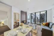 Perfectly Located 2BR Apartment by Southern Cross