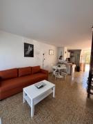 Jolie marina avec chambres et accès ponton