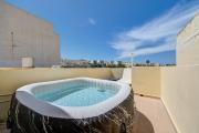 Charming Home with Jacuzzi in St Julians