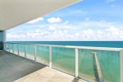 Luxurious 2BD Condo with Direct Ocean Front & Resort Pool in Sunny Isles