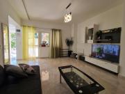Luxury apartment Ani - Three Bedroom Apartment with terrace and Swimming pool