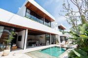 The Ultimate Villa - 8BR in Canggu Cook Included