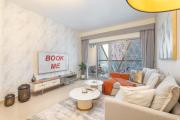 Free housekeeping visits during your stay - StayShort - Stylish DIFC Apartment Sleeps 4 with Pool & Gym