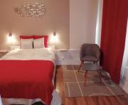 LE KLEBER au choix VUE SUR PARC ou RUE simplicité daccès, charme et confort garantis