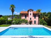 Elegant Villa with private garden in Castello