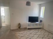 Horsforth Studios- A Home From Home Perfectly Located 6 minutes to LBA Airport and a 1 Minute Walk to the Station- Sleeps up to 4