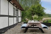 Find Peace In Charming Home Close To Nature