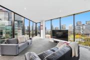 Docklands City Escape Views Pool Gym & Parking