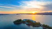 Top Thousand Island Lake