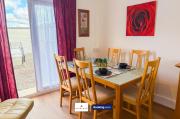 Orions Place 3BR House By AltoLuxoExperience Short Lets & Serviced Accommodation With Free Parking