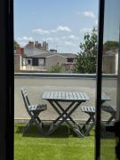 Le Rooftop - Terrasse vue Cathédrale - Netflix