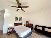 Mar Azul y Amanecer Desde la Cama