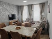 Six Windows Apartmani