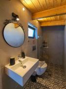 Top Tsoukaladhes Top Tsoukaladhes