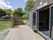 Oak Lodge At Bridge Lake Farm & Fishery