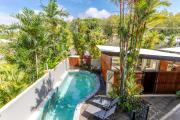 Leilani Melia - stylish 3 bedroom villa on Four Mile Beach