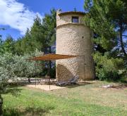 Gîte de charme face au Luberon, avec Jacuzzi