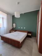 Top Amelia Top Amelia